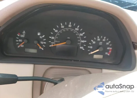 2000 Mercedes-Benz E 320 4M from USA, damaged, VIN WDBJF82J1YX042198